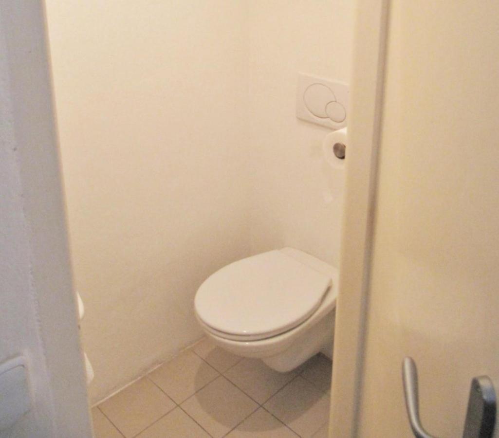 Apartman Old Centre - Rybarska Brana Bratislava Eksteriør bilde