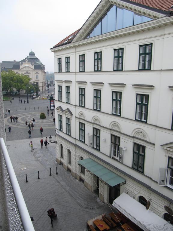 Apartman Old Centre - Rybarska Brana Bratislava Eksteriør bilde
